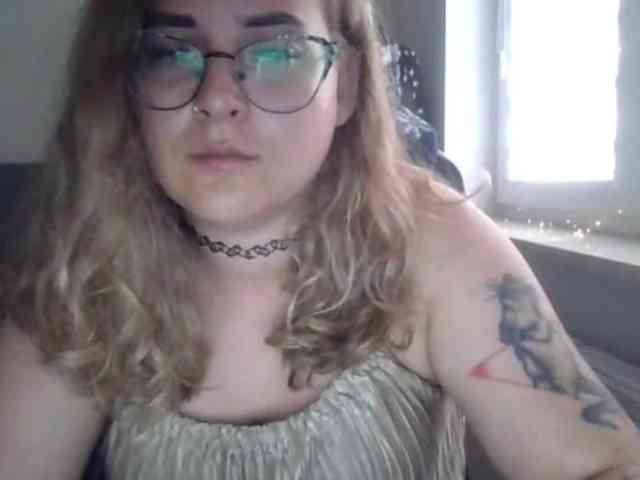 LucyKiss webcam