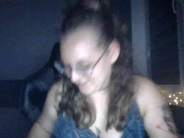 LucyKiss webcam