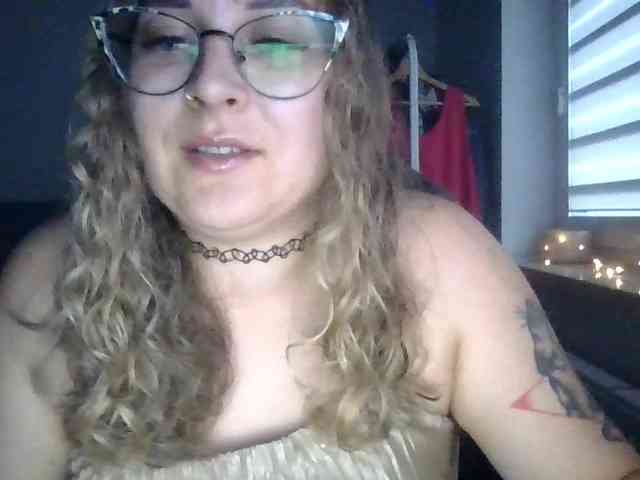 LucyKiss webcam
