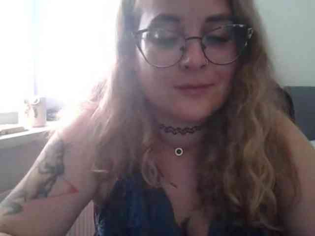 LucyKiss webcam
