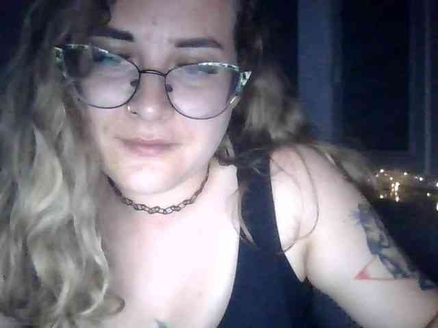 LucyKiss webcam