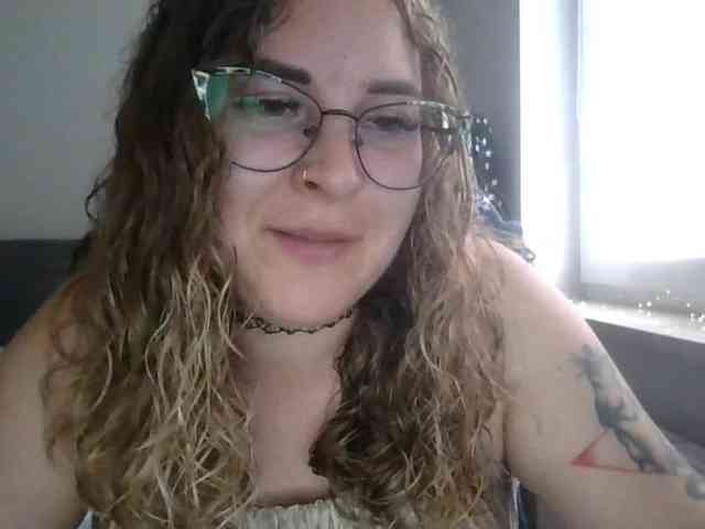 LucyKiss webcam