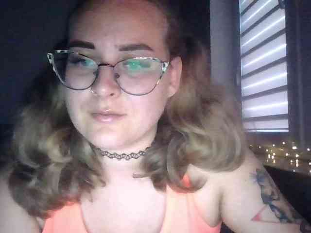 LucyKiss webcam
