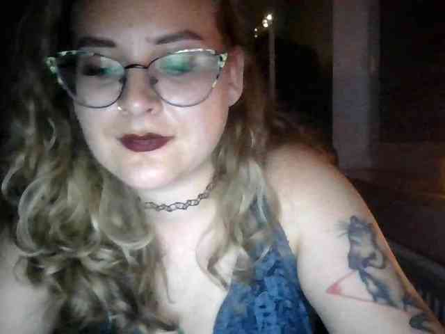 LucyKiss webcam