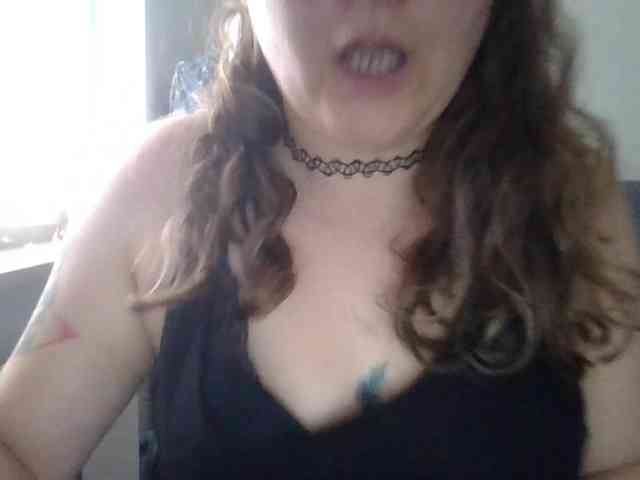 LucyKiss webcam
