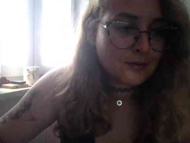 LucyKiss webcam