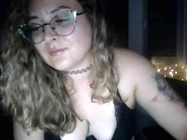 LucyKiss webcam