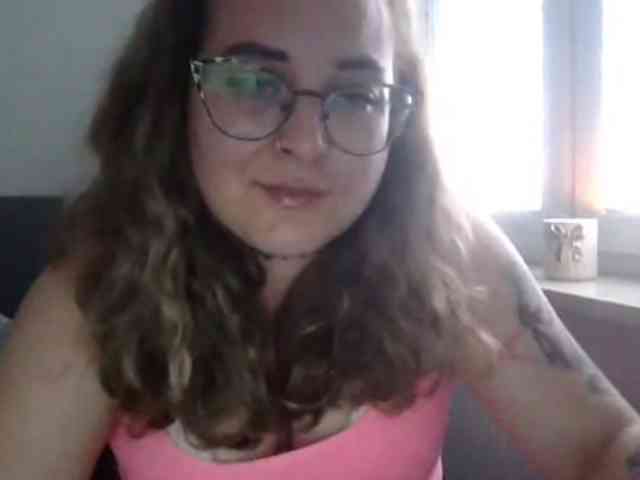 LucyKiss webcam