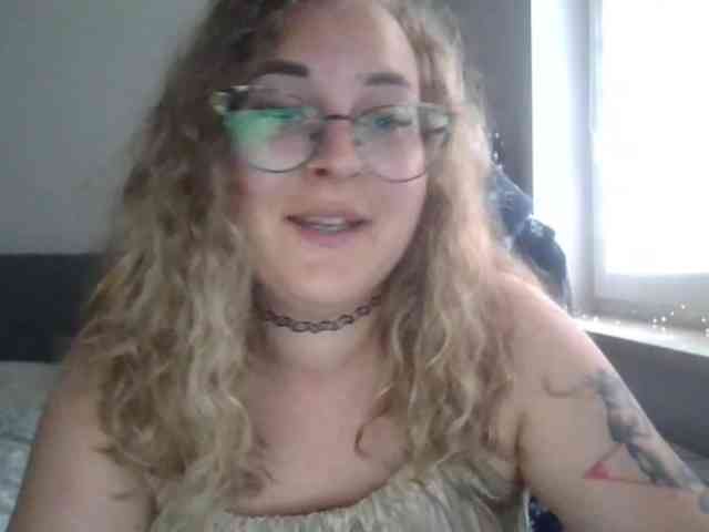 LucyKiss webcam