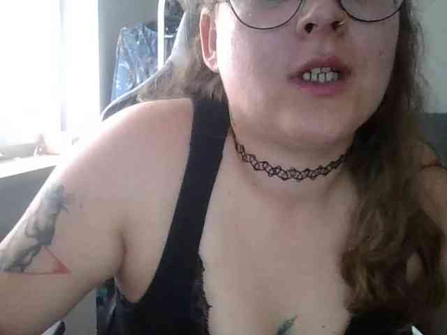 LucyKiss webcam
