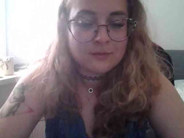 LucyKiss webcam