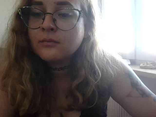 LucyKiss webcam