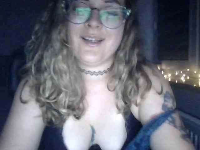 LucyKiss webcam