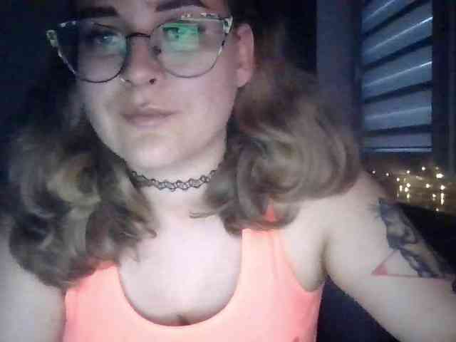 LucyKiss webcam