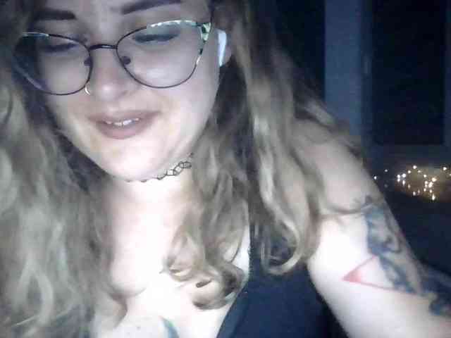 LucyKiss webcam