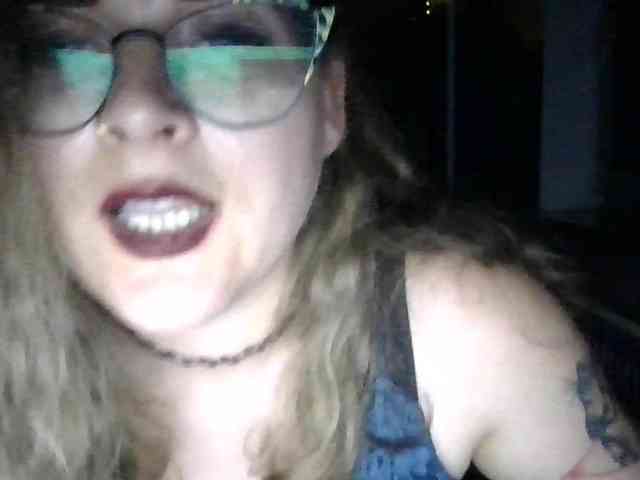 LucyKiss webcam