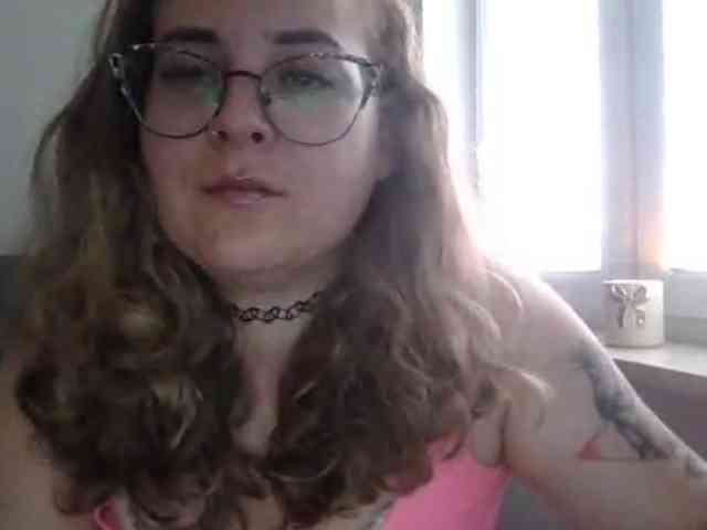 LucyKiss webcam