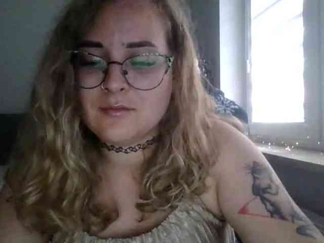 LucyKiss webcam