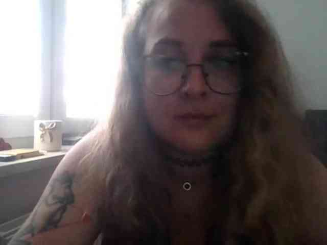 LucyKiss webcam