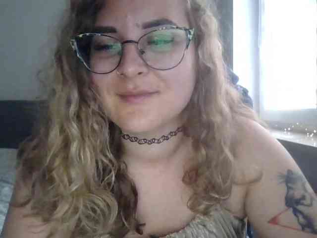 LucyKiss webcam