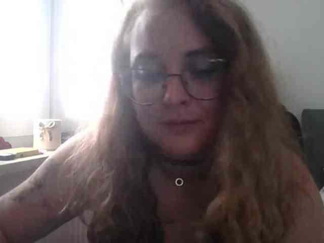 LucyKiss webcam
