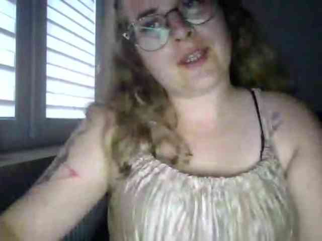 LucyKiss webcam