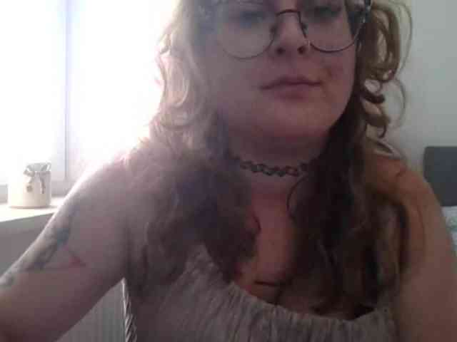 LucyKiss webcam