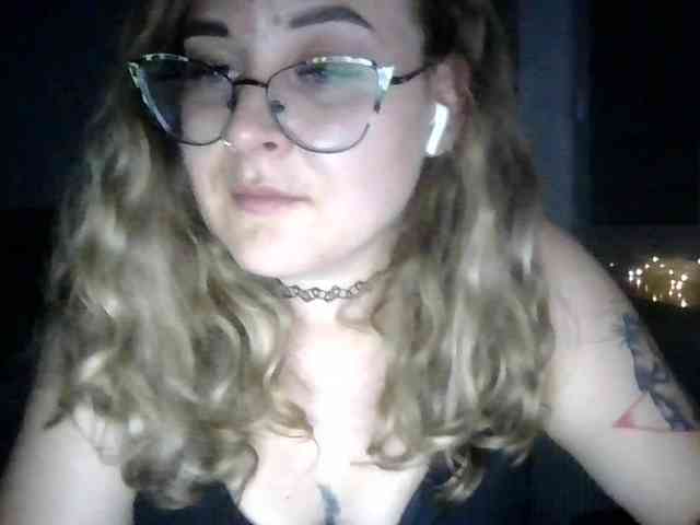 LucyKiss webcam