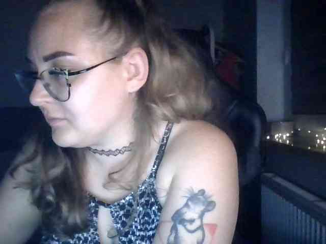 LucyKiss webcam