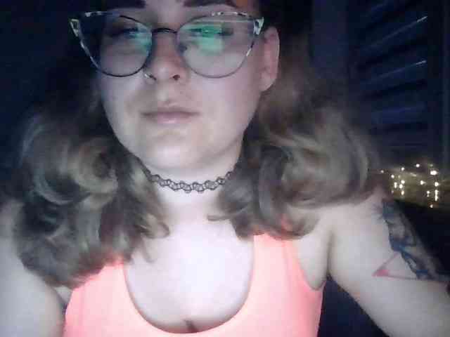LucyKiss webcam