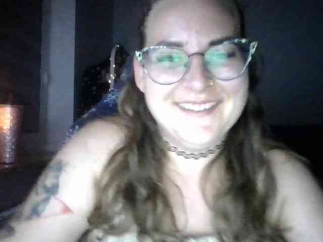 LucyKiss webcam