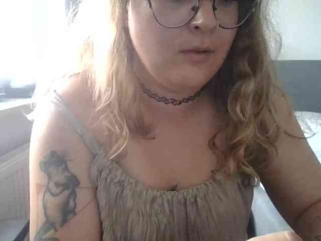 LucyKiss webcam