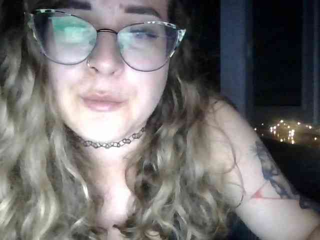 LucyKiss webcam