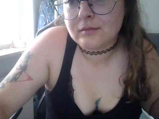 LucyKiss webcam