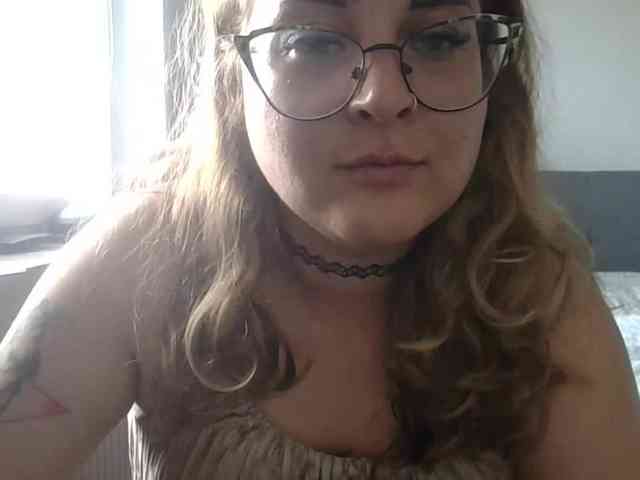 LucyKiss webcam