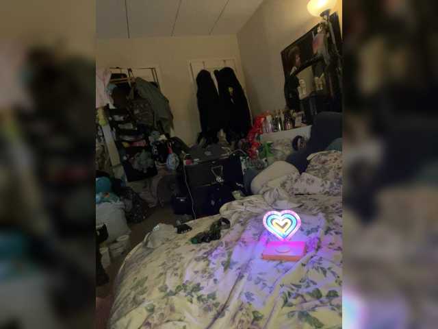 Brujaxgrey live cam
