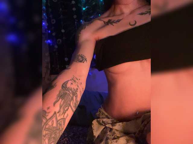 Brujaxgrey live cam on BongaCams