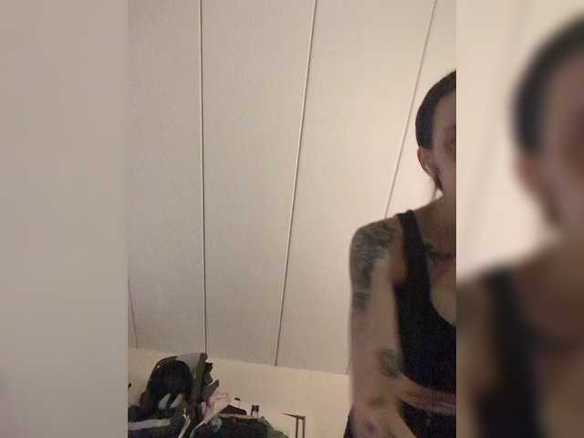 Brujaxgrey live webcam show