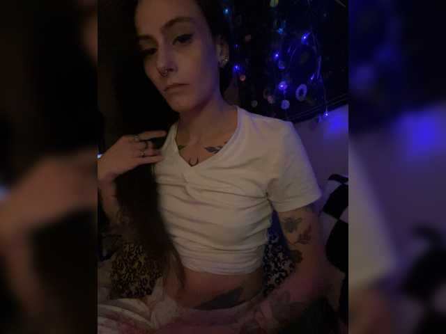 Brujaxgrey live cam on BongaCams