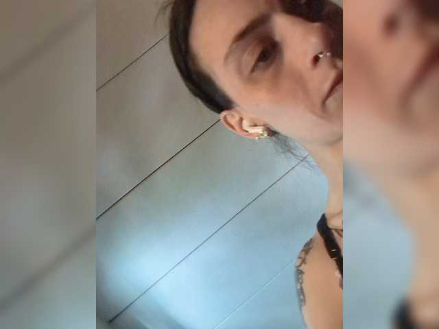 Brujaxgrey live webcam show