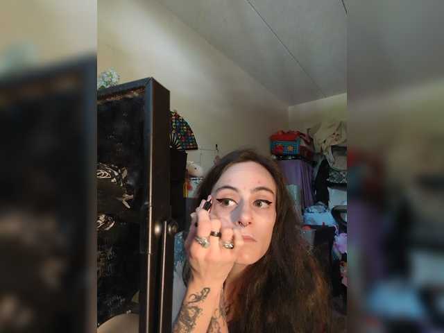 Brujaxgrey live cam on BongaCams