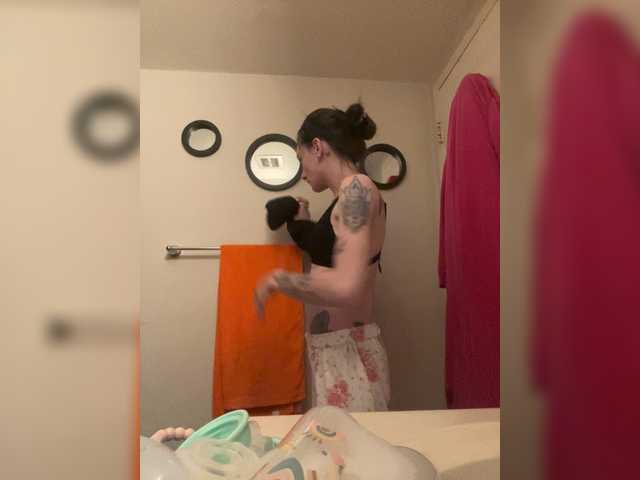 Brujaxgrey live cam on BongaCams