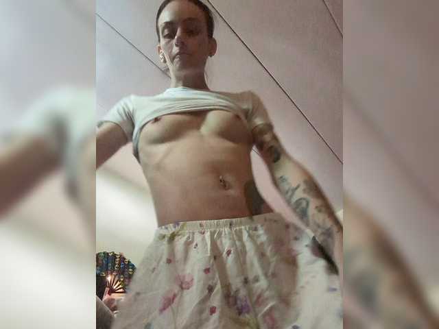 Brujaxgrey live webcam show