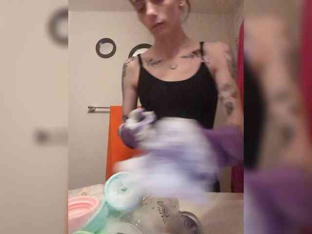 Brujaxgrey webcam