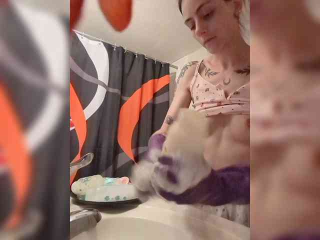 Brujaxgrey webcam
