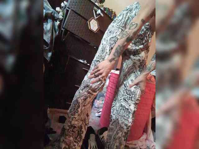 Brujaxgrey webcam