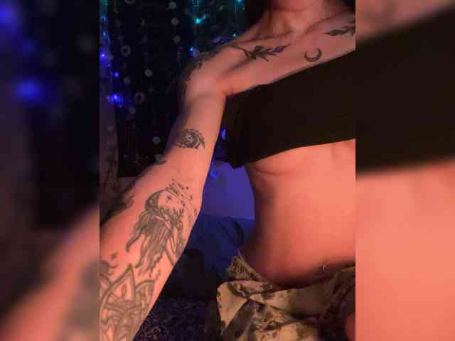 Brujaxgrey webcam