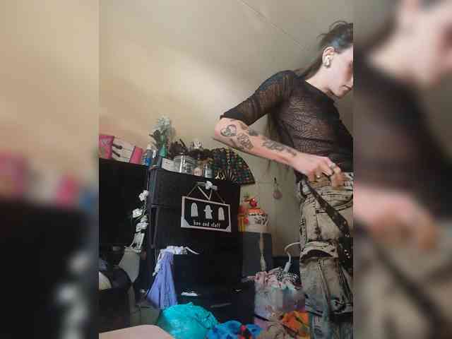 Brujaxgrey webcam