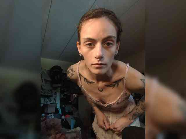 Brujaxgrey webcam