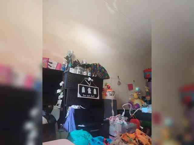 Brujaxgrey webcam